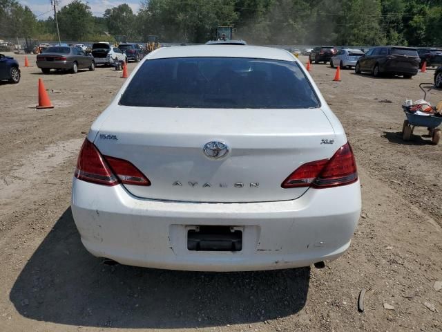 2005 Toyota Avalon XL