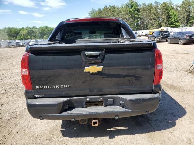 2013 Chevrolet Avalanche LS