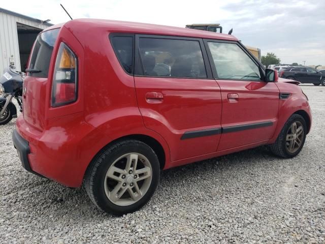 2010 KIA Soul +