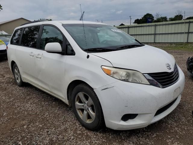 2011 Toyota Sienna LE