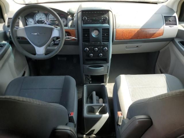 2008 Chrysler Town & Country LX