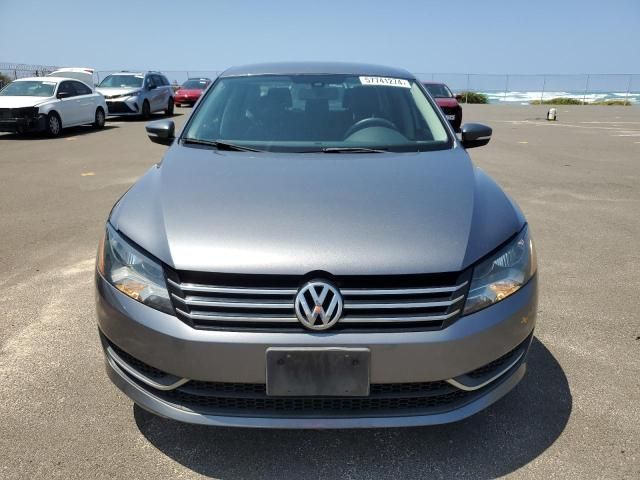 2015 Volkswagen Passat SE