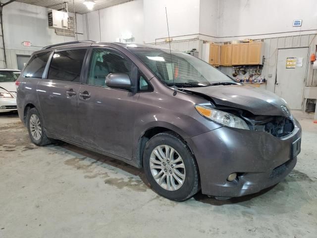 2011 Toyota Sienna XLE