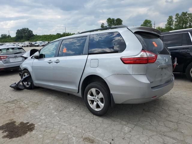 2017 Toyota Sienna LE