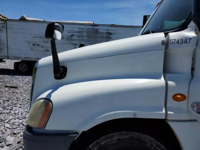 2010 Freightliner Cascadia 125