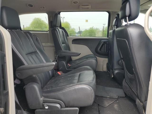 2014 Chrysler Town & Country Touring