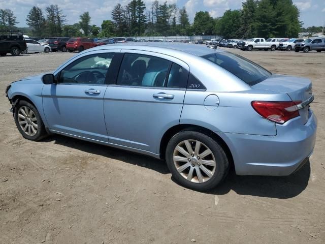 2013 Chrysler 200 Touring