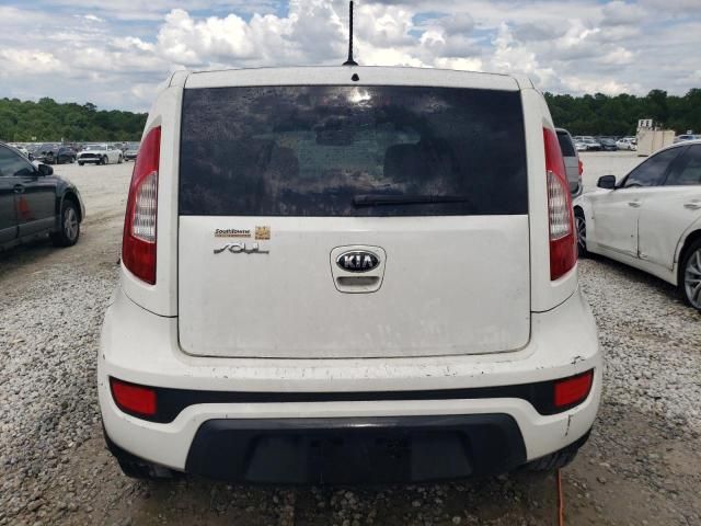 2013 KIA Soul +