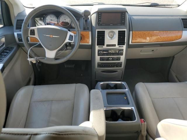 2010 Chrysler Town & Country Limited