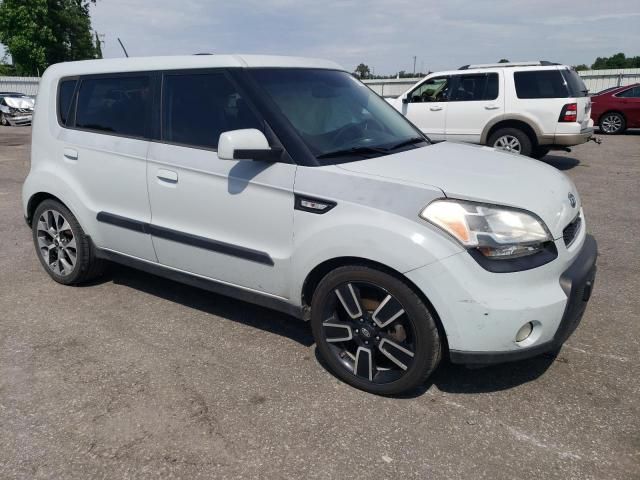 2010 KIA Soul +