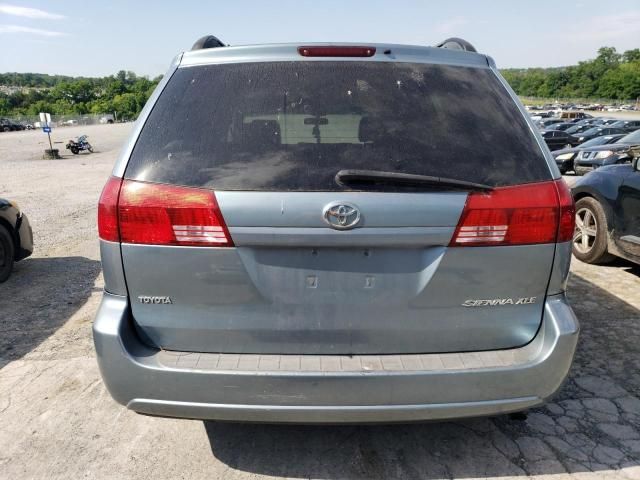 2004 Toyota Sienna XLE