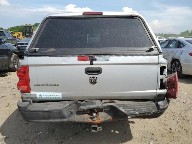 2005 Dodge Dakota Quattro