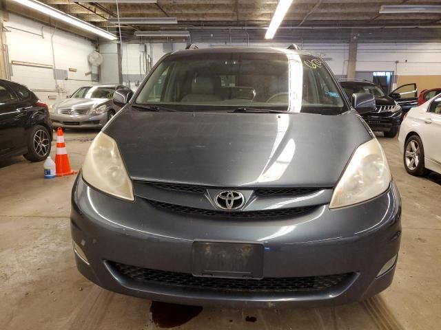 2007 Toyota Sienna XLE