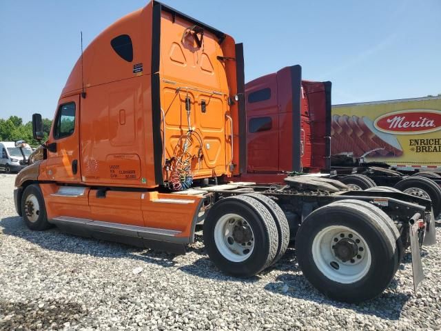 2012 Freightliner Cascadia 125