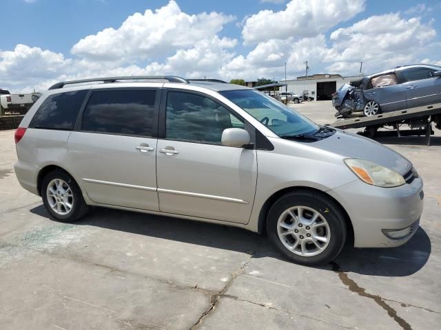 2005 Toyota Sienna XLE