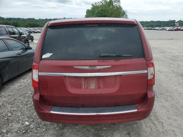 2013 Chrysler Town & Country Touring