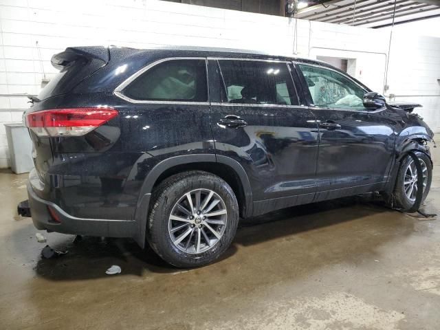 2019 Toyota Highlander SE