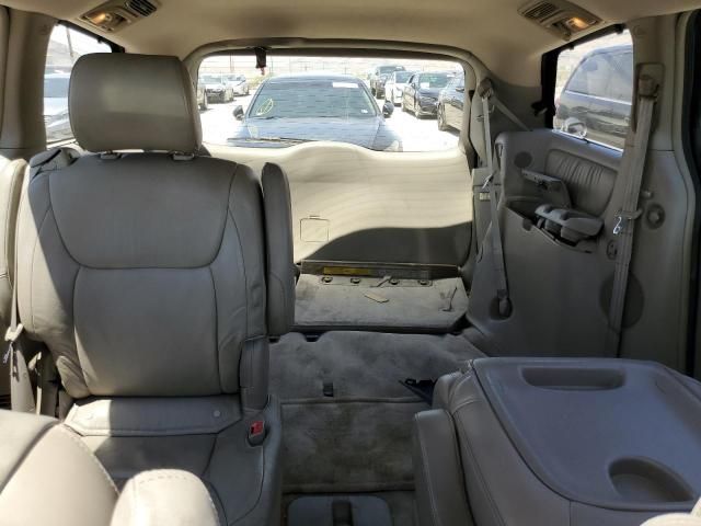 2005 Toyota Sienna XLE