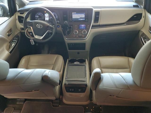 2018 Toyota Sienna XLE