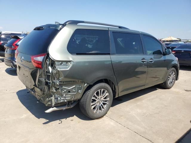 2019 Toyota Sienna XLE