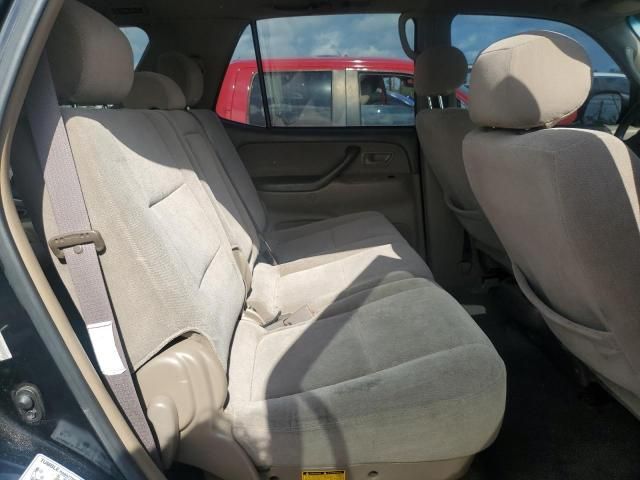 2004 Toyota Sequoia SR5