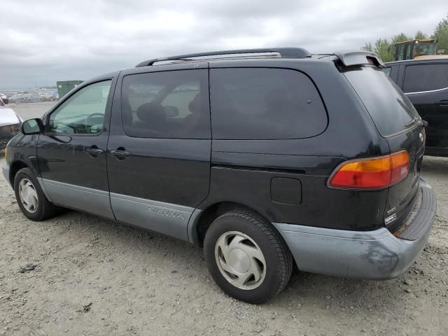 1998 Toyota Sienna LE