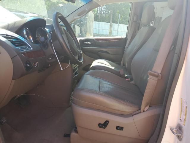 2012 Chrysler Town & Country Touring L