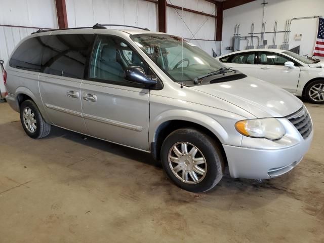 2005 Chrysler Town & Country Touring