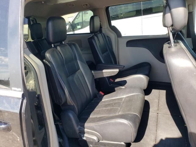 2012 Chrysler Town & Country Touring