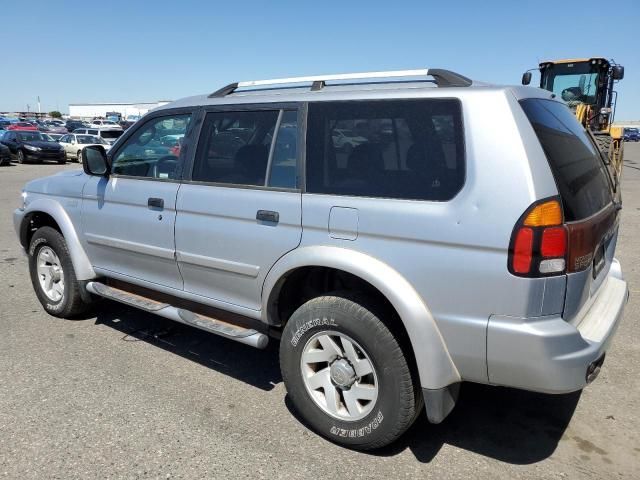 2004 Mitsubishi Montero Sport XLS