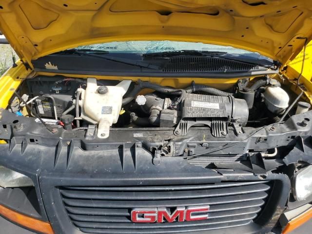 2008 GMC Savana Cutaway G3500