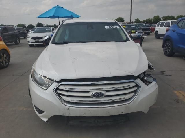 2018 Ford Taurus Limited