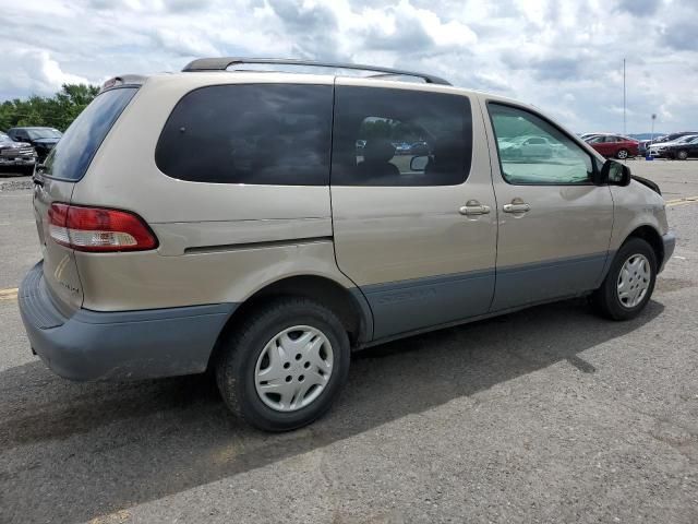 2003 Toyota Sienna CE