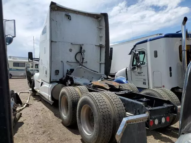 2017 Kenworth Construction T680