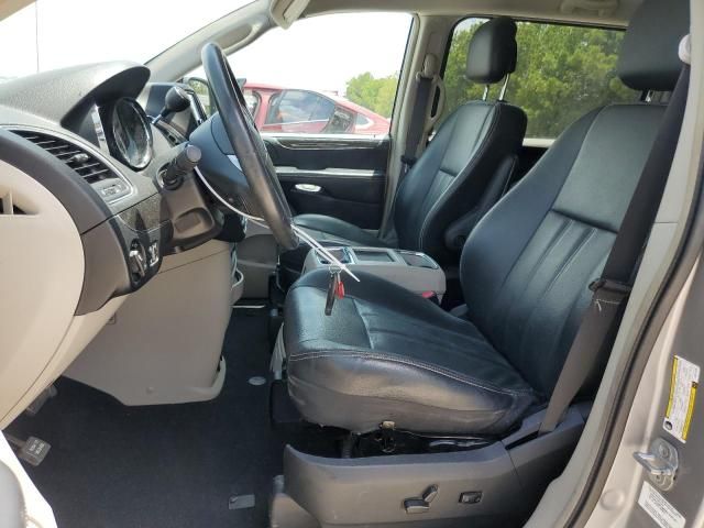 2013 Chrysler Town & Country Touring