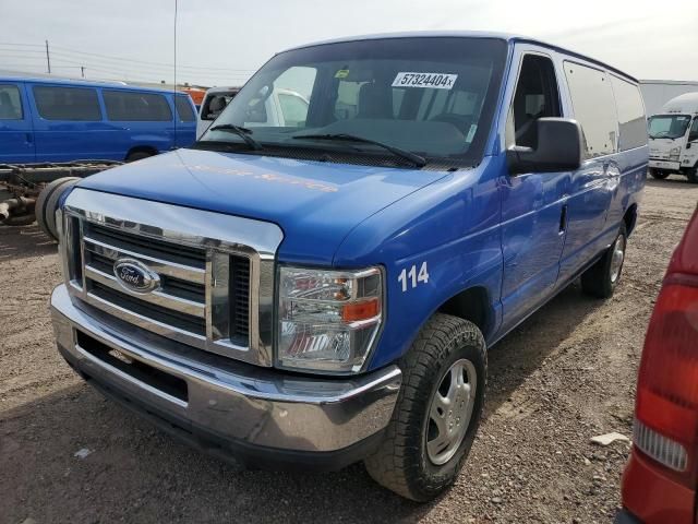 2014 Ford Econoline E350 Super Duty Wagon