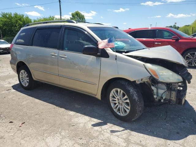 2004 Toyota Sienna CE