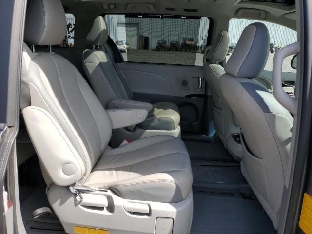 2014 Toyota Sienna XLE