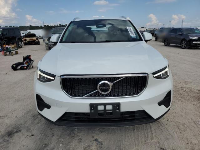 2023 Volvo XC40 Core