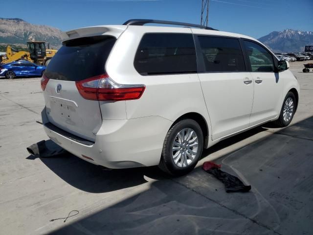 2015 Toyota Sienna XLE