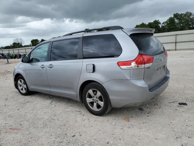 2013 Toyota Sienna LE