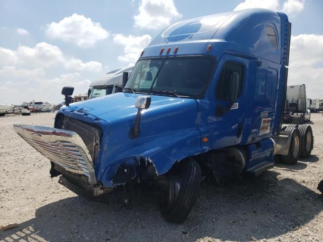 2010 Freightliner Cascadia 125