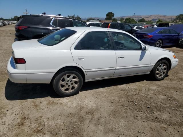 1999 Toyota Camry LE