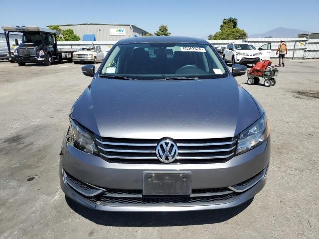 2014 Volkswagen Passat SE