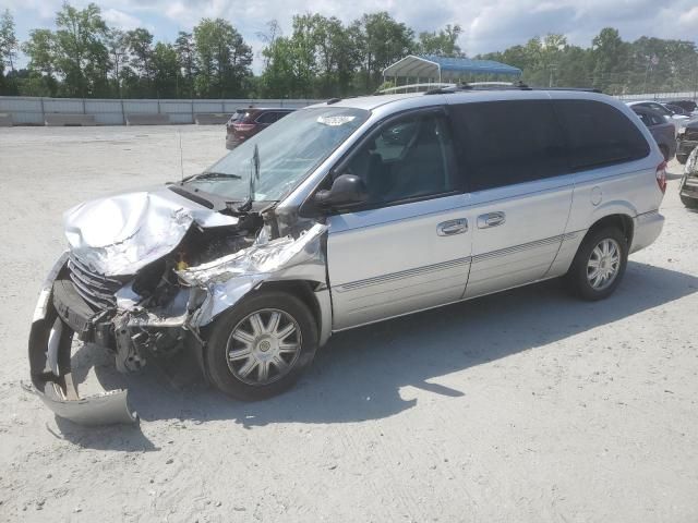 2005 Chrysler Town & Country Limited