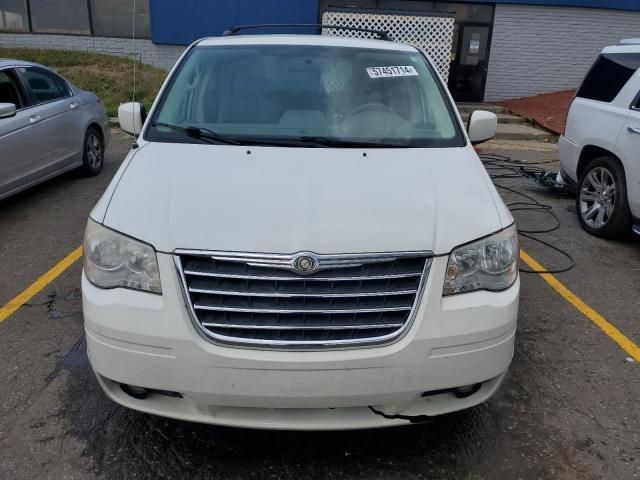 2010 Chrysler Town & Country Touring