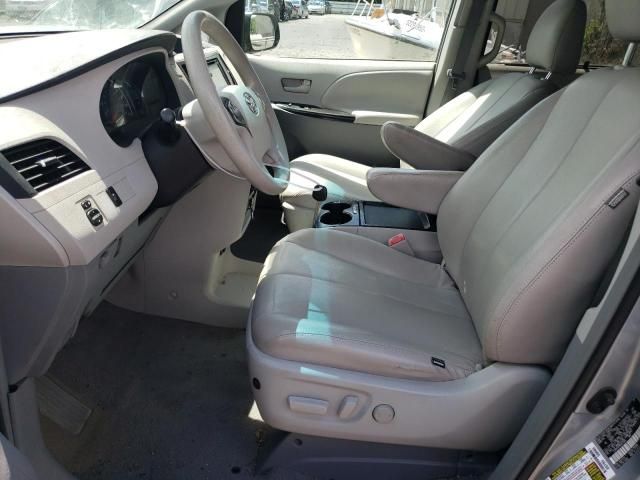 2011 Toyota Sienna LE