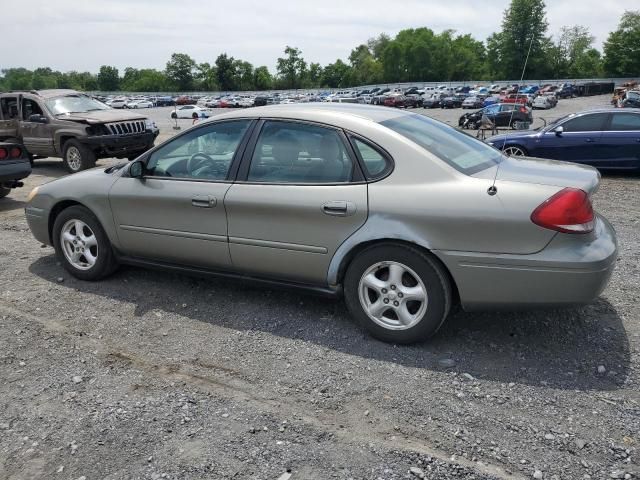 2004 Ford Taurus SE