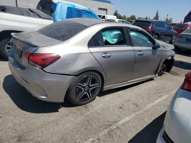 2019 Mercedes-Benz A 220