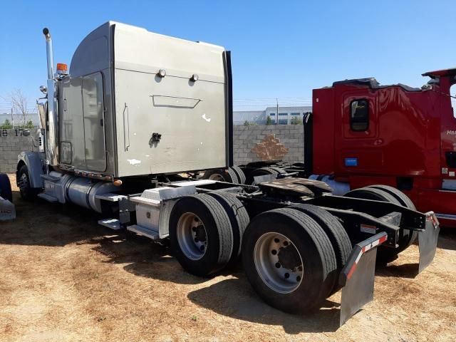 2016 Freightliner Conventional Coronado 132